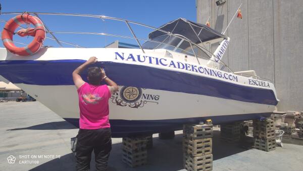 Rotulación de lanchas